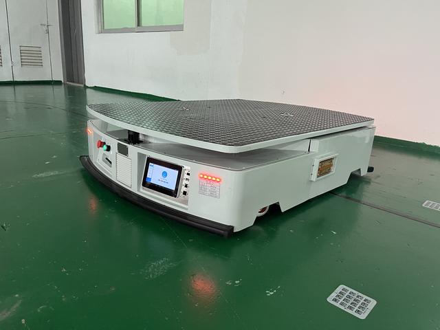 AGV小車承載重量極限是多少？從500公斤到20噸，它們是怎么扛的？