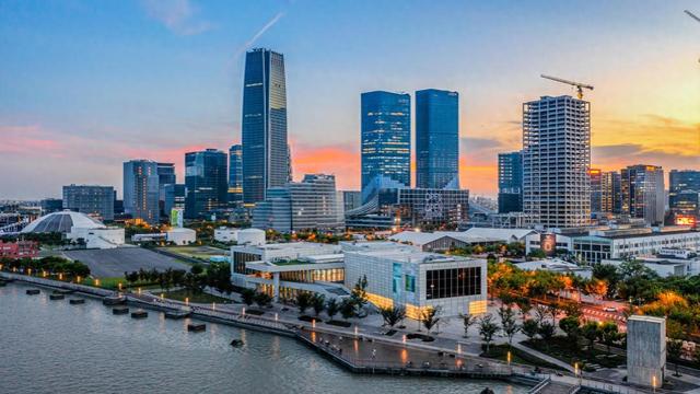 AI浪潮下，上海何以打造“高地”