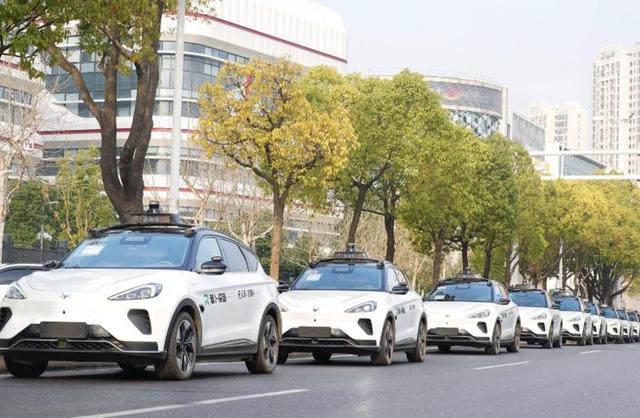 2024 自動駕駛十大事件：在一片混沌中，看到 L3/L4 的路