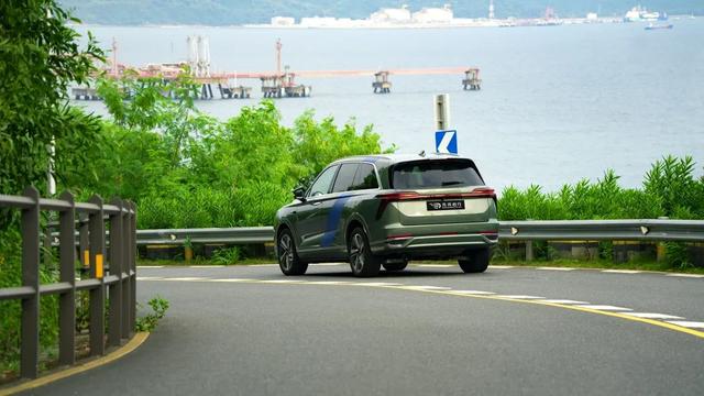 2024 自動駕駛十大事件：在一片混沌中，看到 L3/L4 的路