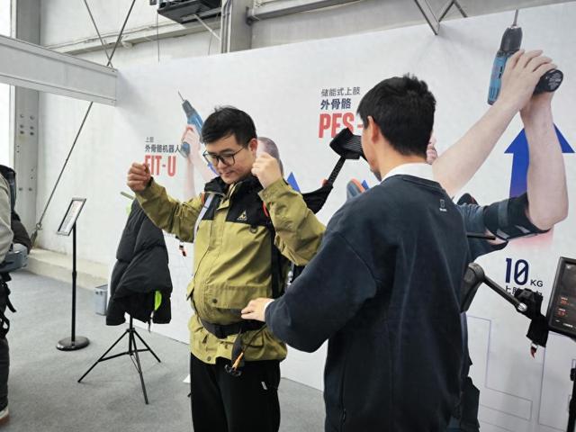 全民化、國(guó)際化、加速化——2025全球開(kāi)發(fā)者先鋒大會(huì)透露AI發(fā)展新趨勢(shì)