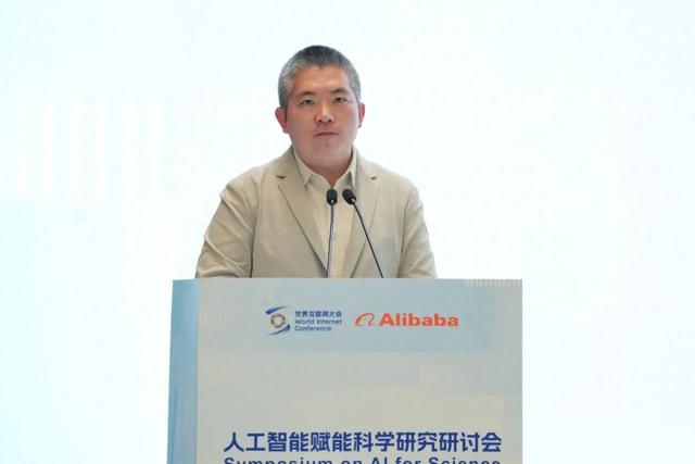 關于這個問題，DeepSeek不斷“認錯”，ChatGPT馬上改口……