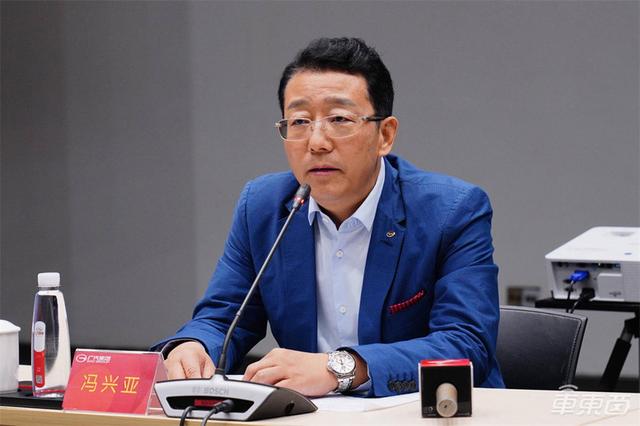 雷軍盯上“綠牌”登熱搜！力爭明年實(shí)現(xiàn)自動駕駛，廣汽呼吁換電加速推廣