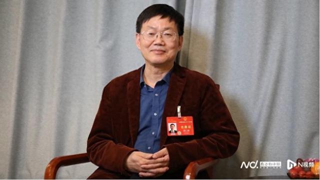 兩會代表委員熱議自動駕駛：建議修改上位法，加快規(guī)?；瘧?yīng)用