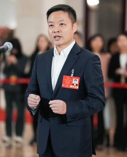 代表通道丨何小鵬：AI會(huì)推動(dòng)自動(dòng)駕駛甚至無(wú)人駕駛的到來(lái)